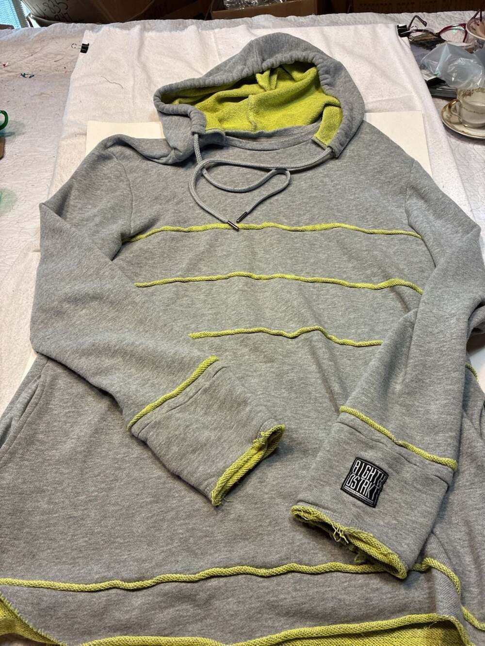 8ighth Dstrkt New York Pullover Hoodie Gray with Lime Green Exposed Seams Size 2